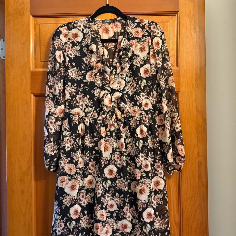 Chic Floral Long Sleeve Dress